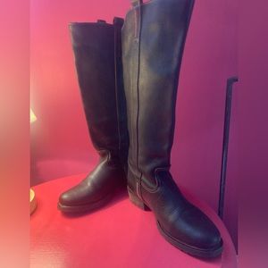 SUNDANCE. Dark brown leather boots. Size 40. Very lightly used. EUC.